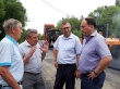 Глава района Андрей Сергеичев проверил ход работ по ремонту дороги на проезде Машиностроителей