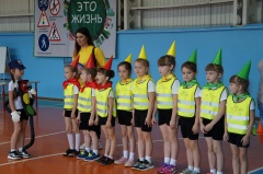 В повторении правил дорожного движения соревновались воспитанники детских садов Гаврилов-Ямского района.