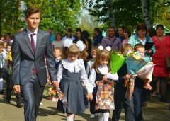 Подарки первоклассникам МОУ СШ № 3 от П.В.Исаева.