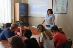 Сотрудники Госавтоинспекции напоминают правила безопасного поведения студентам Политехнического колледжа г. Гаврилов-Яма