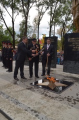 ЗАЖГЛИ ВЕЧНЫЙ ОГОНЬ