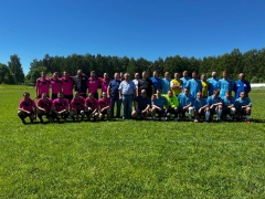 Сегодня на стадионе «Труд» состоялся футбольный матч между командами Гаврилов-Ямского машиностроительного завода «Агат» и машиностроительного завода города Сим Челябинской области